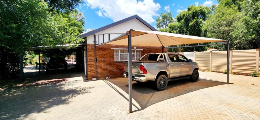 4 Bedroom Property for Sale in Langenhovenpark Free State